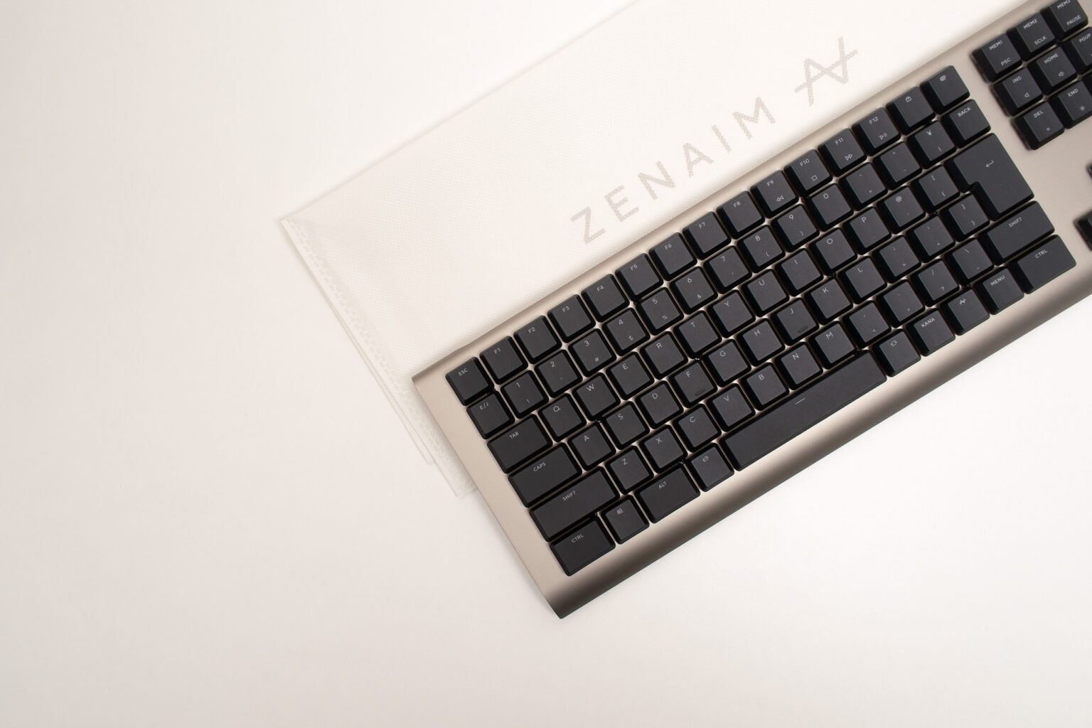 ZENAIM KEYBOARD レビュー：ZETA DIVISION監修の超ショートストロークキーボード Xrosshair