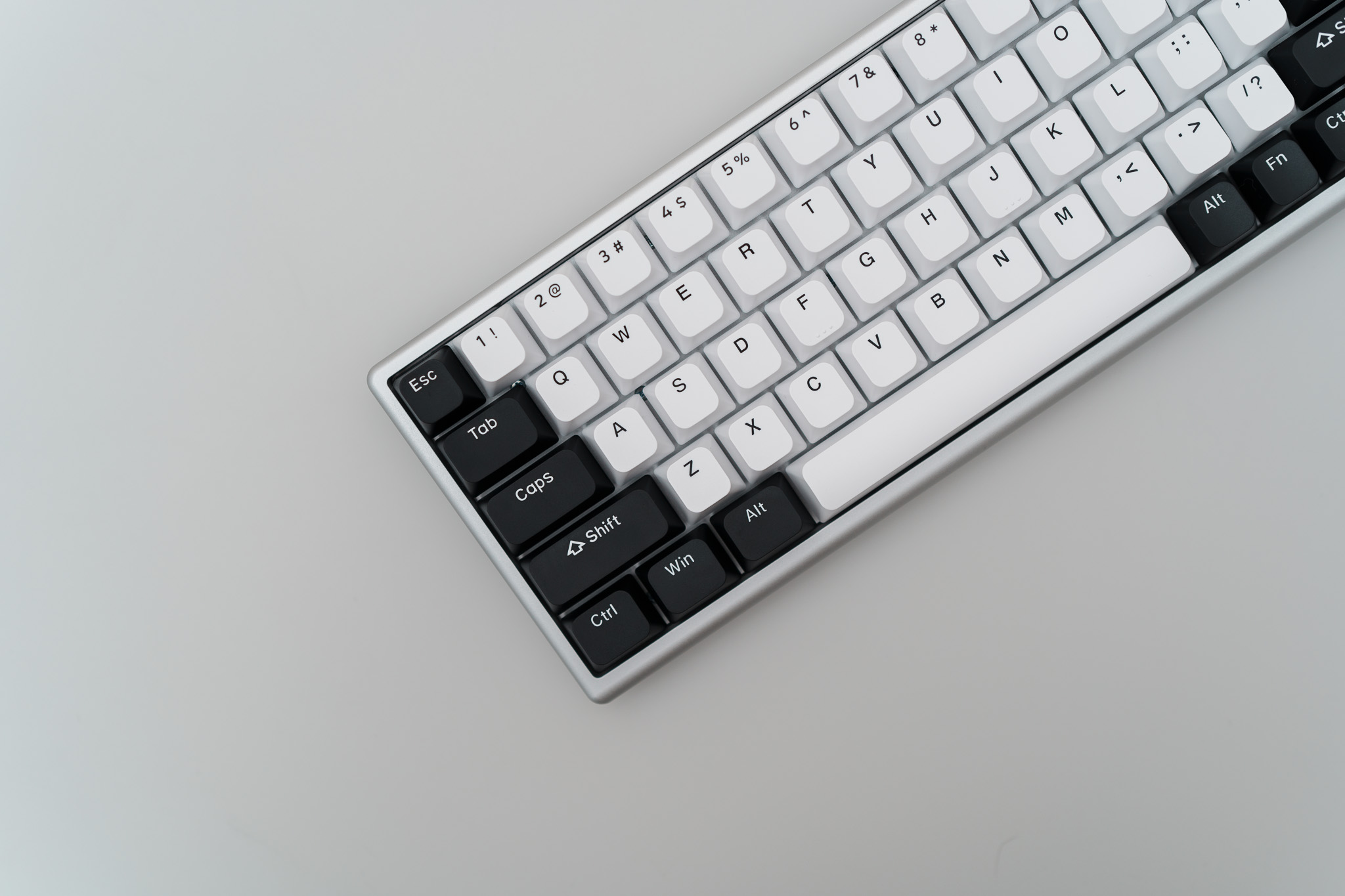 Arbiter Studio Polar 65 Keyboard新品購入価格27980円