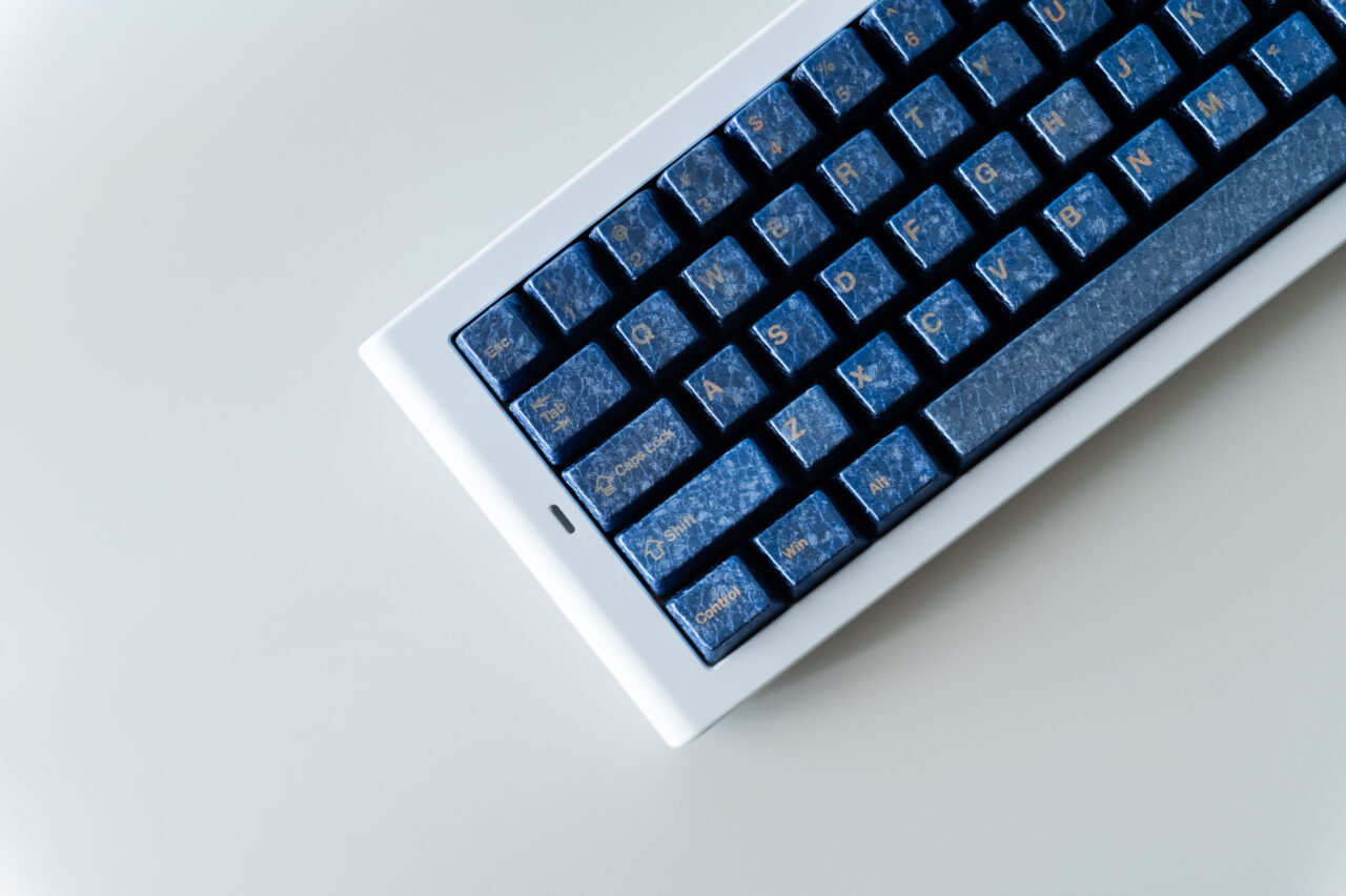 Awekeys Wild Ice Blue キーキャップ Awekeys Wild Ice レビュー:氷河期をイメージした精密な造形と